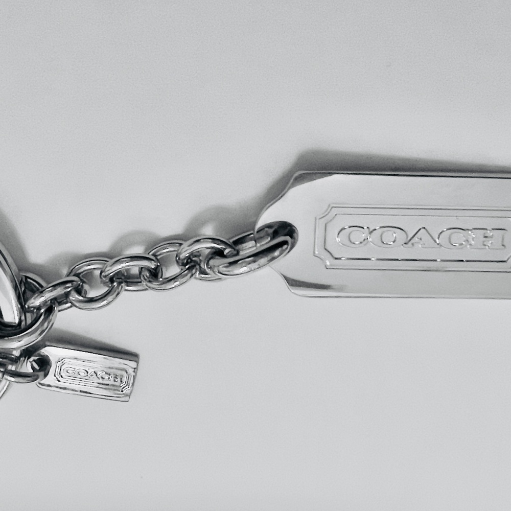 COACH KEYRING WITH TWO COACH HANG TAGES IN BOX - Picture 3 of 4